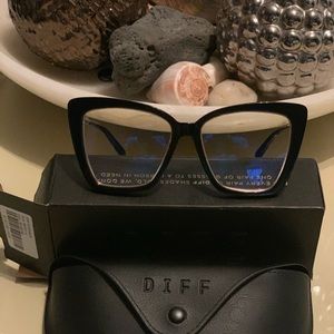 Diff Eye Glasses 👓 New !